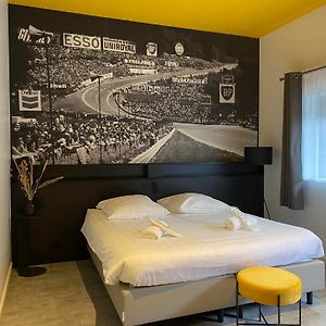 Camera con letto king size